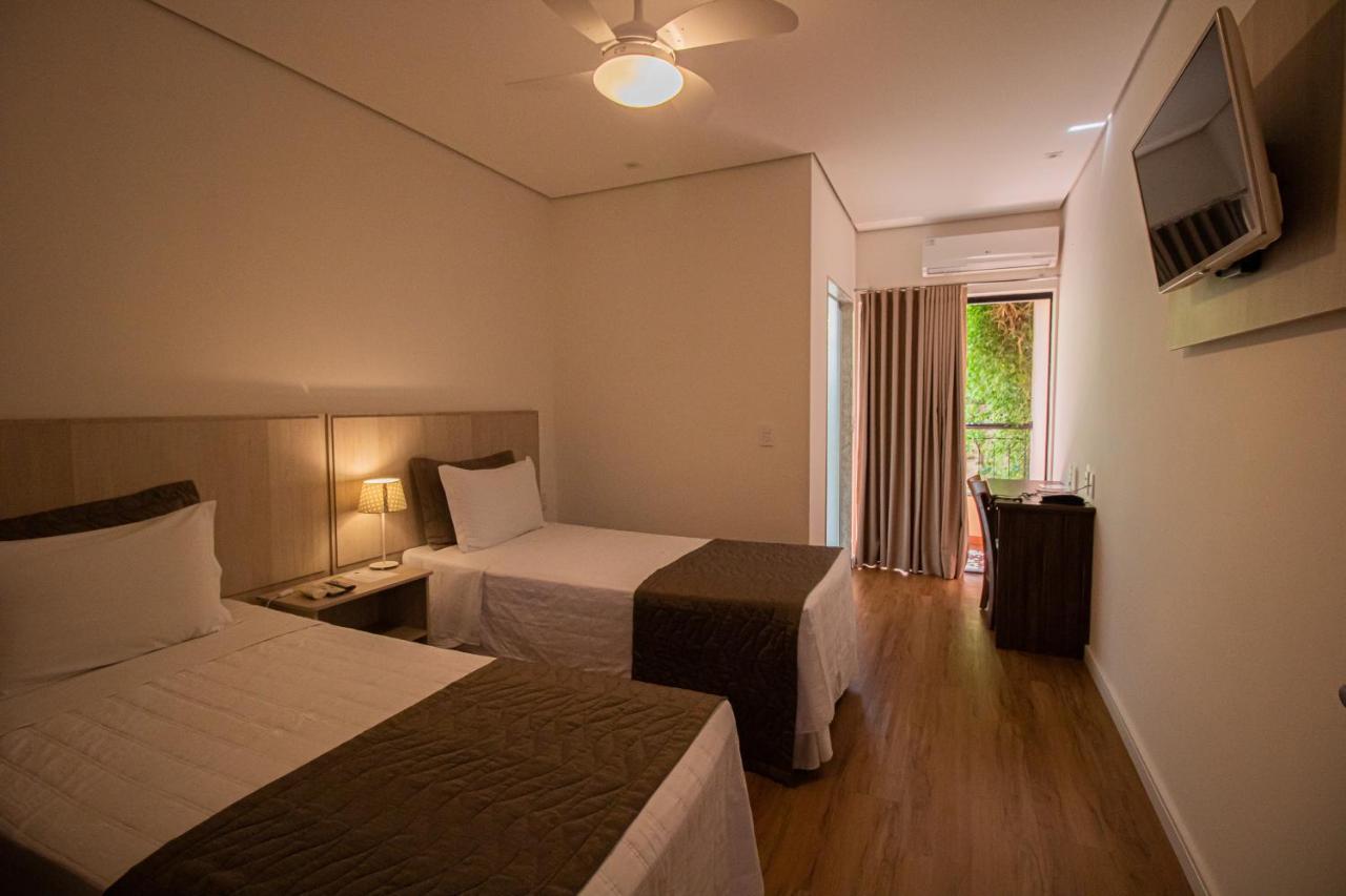 Prado Hotel 암파로 외부 사진